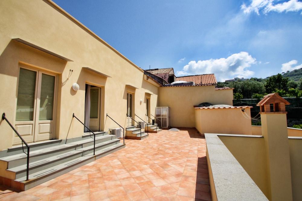 مبيت وإفطار ماسّا لوبْرينسِ San Francesco Relais المظهر الخارجي الصورة