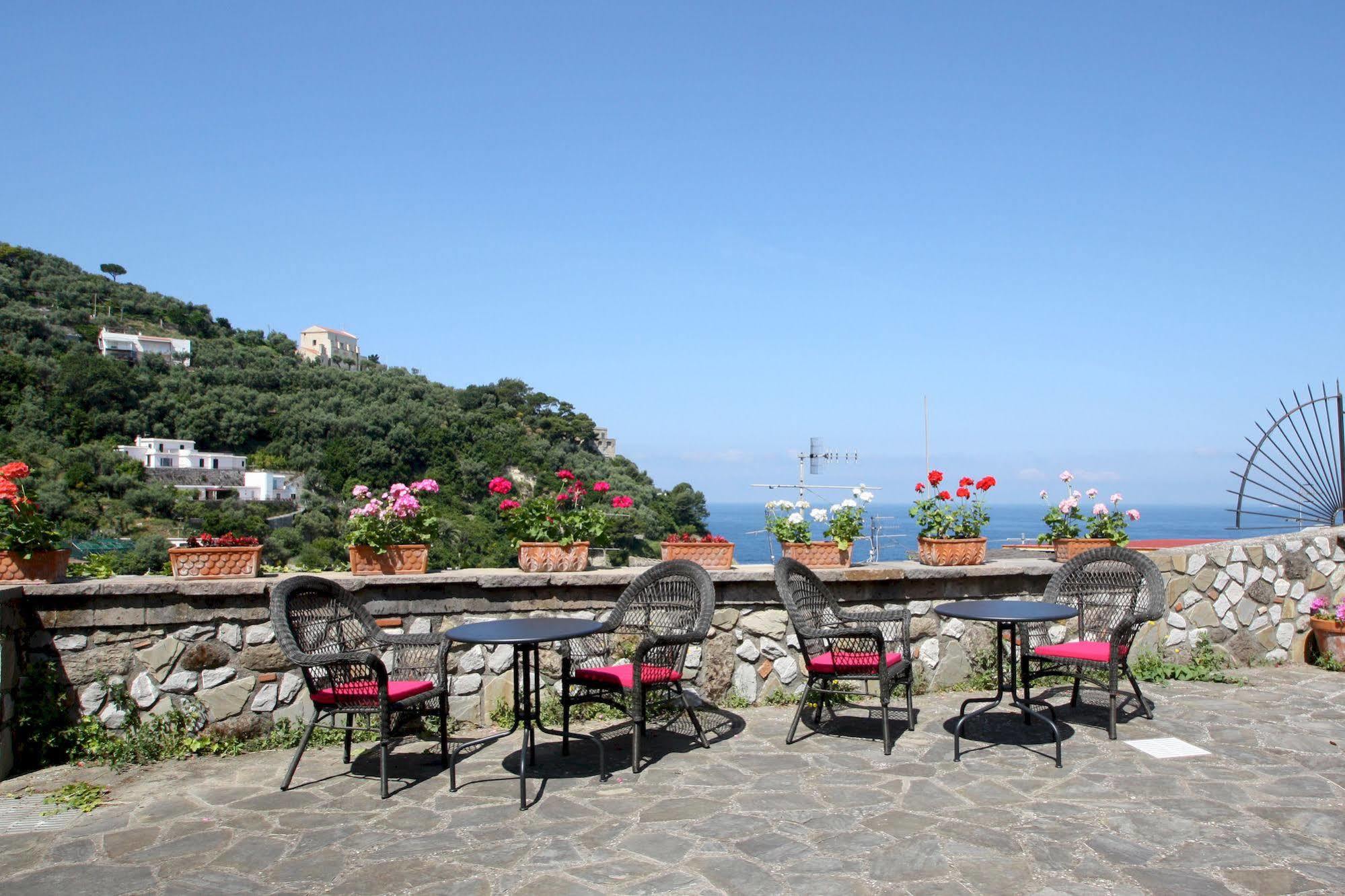مبيت وإفطار ماسّا لوبْرينسِ San Francesco Relais المظهر الخارجي الصورة
